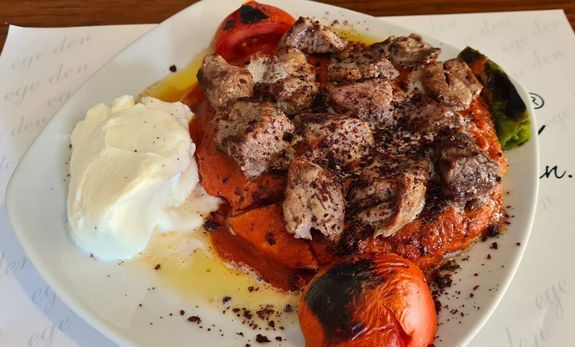 İstanbul Gayrettepe Egeden İskender Et Şiş