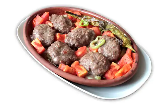 Kiremit Köfte / Meat Balls on the clay tile 