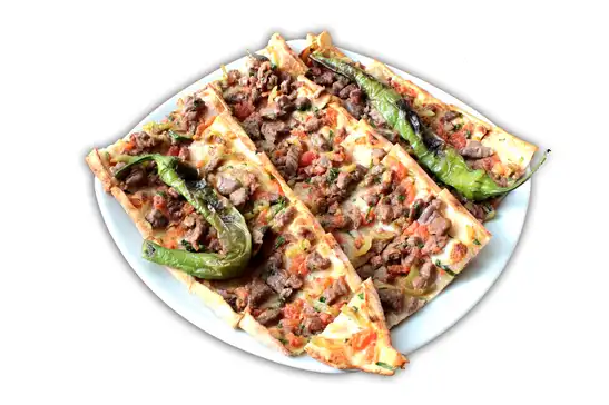 Kuşbaşılı (Etli) / Flat Bread with Meat Cubes